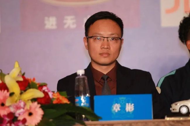 寡妇被老头添一夜舒服吗